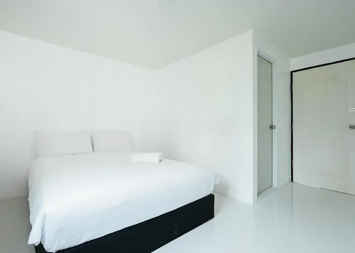 Sleeppop Sukhumvit 42 - Bts Ekkamai Station - Appartement