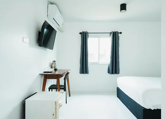 Sleeppop Sukhumvit 42 - Bts Ekkamai Station - Appartement *