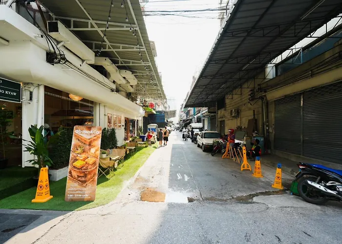 Sleeppop Sukhumvit 42 - Bts Ekkamai Station - Appartement *