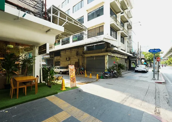 Sleeppop Sukhumvit 42 - Bts Ekkamai Station - * Bangkok