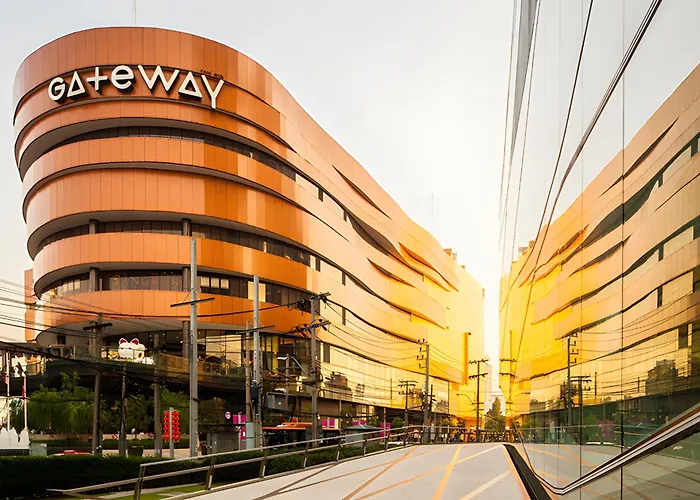 Sleeppop Sukhumvit 42 - Bts Ekkamai Station -